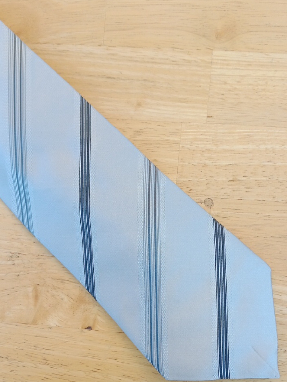David Donahue Light Blue Stripe Silk Tie